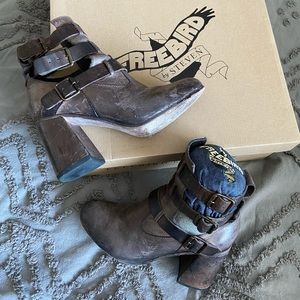 Free Bird Teddy Booties